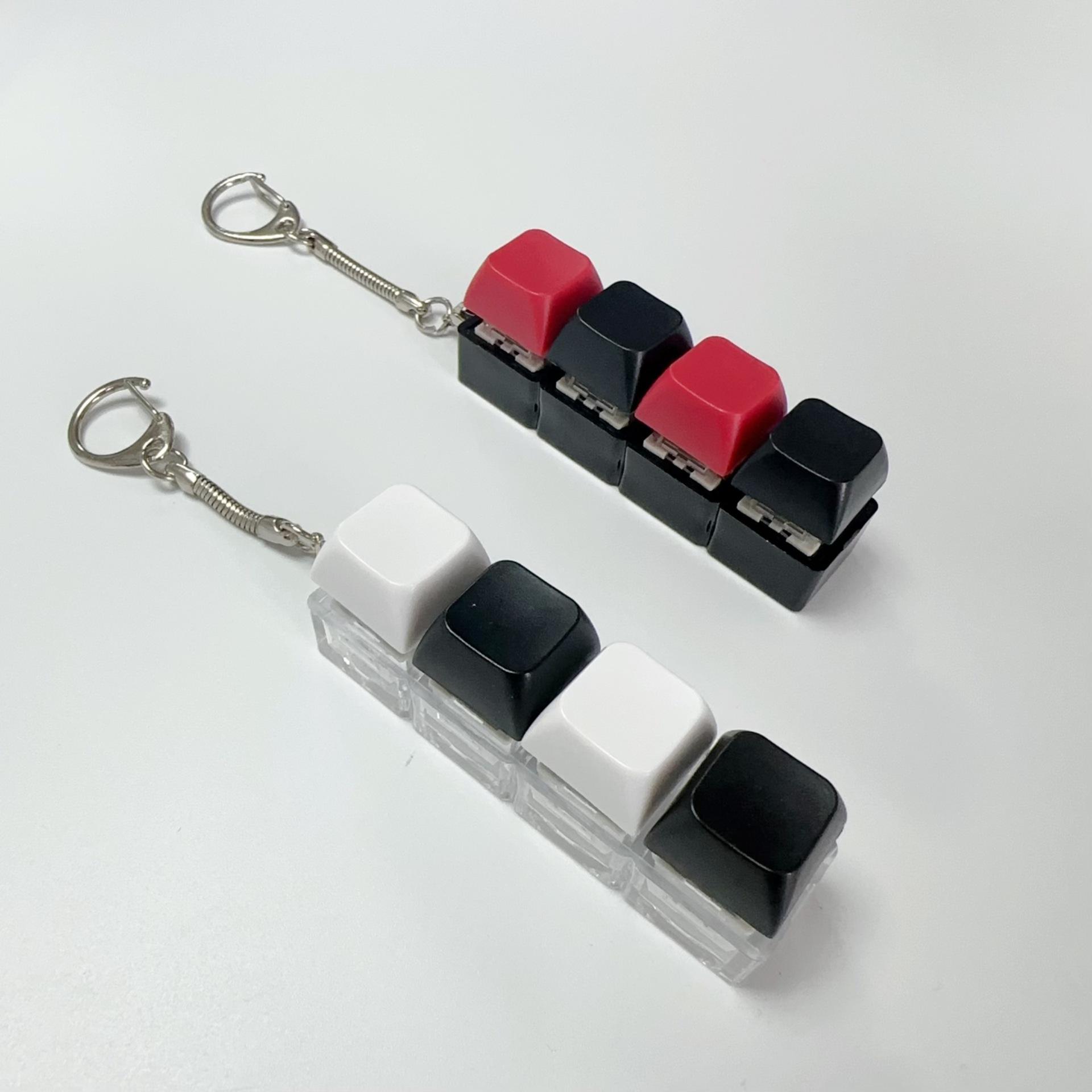 Cuatro teclas: blanco-negro-rojo-negro.