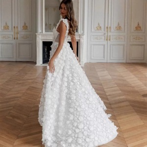 Abiti da Sera Eleganti Bianchi da Cerimonia e da Sposa con Fiori 3D, Allacciatura Posteriore, Taglio ad A, Senza Maniche e Spacco Laterale Alto - Product Image 5