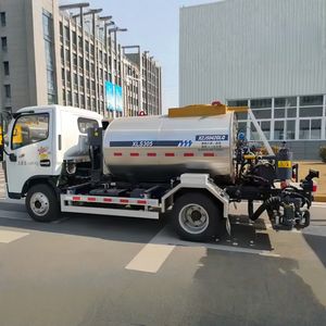 XLS305 Máquina de construcción de carreteras Distribuidor inteligente de asfalto Camión Esparcidor de asfalto de betún - Product Image 5
