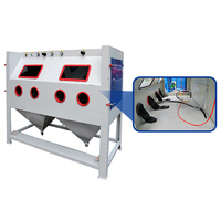 Grande cabine de sablage industrielle à double poste de travail pour le finissage de surfaces de pièces métalliques