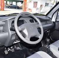 Camion léger Dongfeng Xiaokang K01 abordable, maniable pour les transports de dernière mile dans les rues étroites