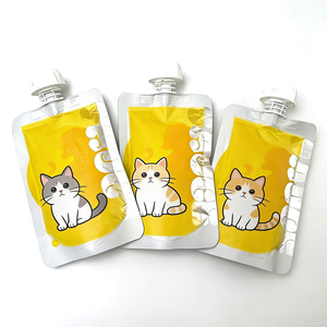 Yavina 100g Alimento Húmedo Orgánico para Gatos y Perros con Alto Contenido de Proteínas, con Salsa Gulu - Fórmula con Partículas de Carne - Product Image 3