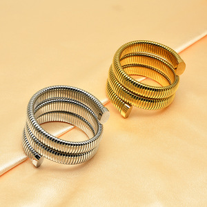 Bracelet élastique réglable à trois boucles |   Acier inoxydable plaqué or 18 carats PVD pour femmes |   Hypoallergénique et imperméable - Product Image 2