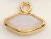 Opale blanche remplie d'or 14 carats