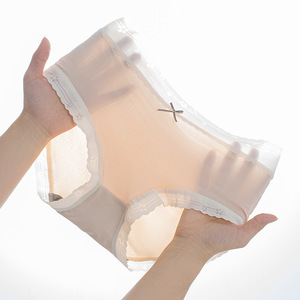 กางเกงในผู้หญิงแบบใหม่ เนื้อผ้าบางเบา ระดับเอวกลาง สีพื้น ป้องกันแบคทีเรีย ผลิตจากผ้าไหมน้ำแข็ง ยืดหยุ่นสูง ดีไซน์หวานซ่อนเปรี้ยว ผสมกราฟีน ระบายอากาศได้ดี - Product Image 4