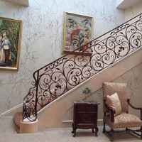 Rampe d'escalier moderne en fer forgé pour villas Conception de rampes en fer forgé à un coût compétitif