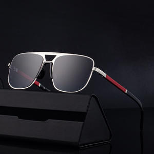 Nouvelles lunettes de soleil carrées pour hommes, monture en métal et plastique, protection UV400, verres en PC, couleur noire, pour usage extérieur - Product Image 3