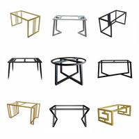 Base de table Wekis en acier inoxydable et fer, collection de supports multi-styles pour projets d'ameublement d'hôtels et de restaurants