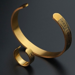 Conjunto de Joyería de Acero Inoxidable, Brazaletes Ajustables con Acabado de Acero Inoxidable para Mujer, Chapados en Oro - Product Image 2