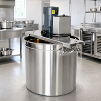 Commerciële sausbereidings-emmer met mixer voor tomatensaus, pastasaus, hotels, buffetten en foodservice; leverancier van apparatuur.