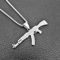 En gros faible quantité minimale de commande en acier inoxydable plaqué or AK47 fusil pendentif initiale