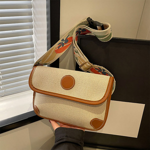 Venta al por mayor directa de fábrica: Bolso de lona para mujer, de un solo hombro, estilo casual, con correas anchas, a la moda. - Product Image 6