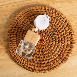 New Product Wooden Lid clear Glass square Refillable Pendent Hanging Empty Bottle Car Perfume 8ml - Product Image 5