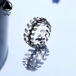 VAF 빈티지 무광 척추 디자인 스테인리스 반지 남성용 - Product Image 1