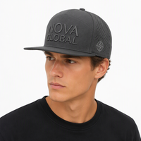 Casquette Snapback Homme Personnalisée OEM en Polyester Structuré à 7 Panneaux avec Trous Découpés au Laser et Logo Brodé – Vente en Gros