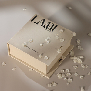 Caja <span class=keywords><strong>de</strong></span> joyería con cinta elegante ecológica, <span class=keywords><strong>embalaje</strong></span> <span class=keywords><strong>de</strong></span> regalo <span class=keywords><strong>de</strong></span> papel con forma <span class=keywords><strong>de</strong></span> libro para pestañas postizas <span class=keywords><strong>de</strong></span> Perfume - Product Image 1