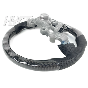 Volante de Fibra de Carbono Cubierto con Cuero Perforado para <span class=keywords><strong>Mazda</strong></span> <span class=keywords><strong>3</strong></span> <span class=keywords><strong>MX5</strong></span> <span class=keywords><strong>3</strong></span> Axela 2017 2018 <span class=keywords><strong>2019</strong></span> Accesorios Interiores Personalizados para Automóvil - Product Image 4