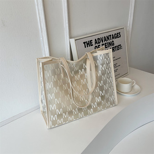 Borsa Tote Trasparente alla Moda per Estate e Autunno, con Ricami, in PVC, Portatile, Ideale per il Pendolarismo - Product Image 2