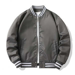 Blousons universitaires vierges en gros, très demandés, style cool personnalisé, en polaire pour l'hiver, blousons universitaires de baseball et blousons bomber universitaires - Product Image 3