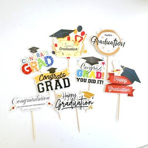 ของตกแต่งหน้าเค้กสำเร็จการศึกษา รูปน้ำผึ้งและความหวาน ทำจากอะคริลิกและกระดาษ สำหรับตกแต่งงานปาร์ตี้ช่วงรับปริญญา - Product Image 4