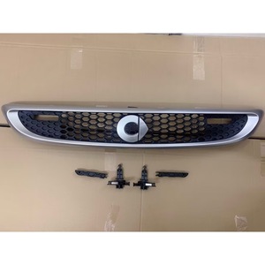 Conjunto de Parrilla Delantera Smart 451 2008-2011 a 2013-2014, Actualización de Plástico con Emblema y Clips - Product Image 1
