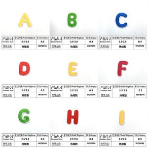 Patch brodé thermocollant coloré en forme de mini lettre, 2,5 x 2,8 cm - Product Image 5