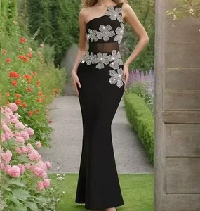 Nuovo Abito da Sera <span class=keywords><strong>Sexy</strong></span> <span class=keywords><strong>per</strong></span> <span class=keywords><strong>Donna</strong></span>, Super Brillante con Fiori in Strass e Rete, Aderente e Lungo fino al Pavimento, Elegante <span class=keywords><strong>per</strong></span> Cene Festive - Product Image 1
