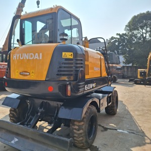 Mini-excavatrice Hyundai HW60 d'occasion, excavatrice sur roues coréenne de 6 tonnes, mini-pelle Hyundai HW60 à vendre - Product Image 3