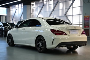 Mercedes-Benz <span class=keywords><strong>CLA</strong></span>-Class Facelift 2017 <span class=keywords><strong>CLA</strong></span> <span class=keywords><strong>220</strong></span> 4MATIC Berline compacte 4 portes 5 places Conduite à gauche Turbo Automatique 7G-DCT 135kW - Product Image 4