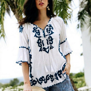 Blusa Bohemia de Lujo, Elegante, Profesional, Cómoda, Casual, con Encaje Blanco y Azul, Bordada, con Mangas con Volantes - Product Image 1