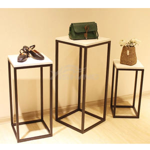 Estante de exhibición de muebles de boutique personalizado estantes de exhibición de oro de ropa para tienda de ropa - Product Image 3