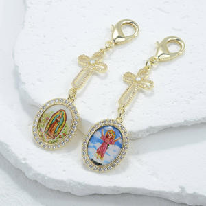 Llaveros de cruz <span class=keywords><strong>crucifijo</strong></span> de metal italiano, bolsas a granel, accesorios <span class=keywords><strong>para</strong></span> coche, colgante religioso espiritual, dijes de cristal de circonita DIY <span class=keywords><strong>para</strong></span> coche - Product Image 2