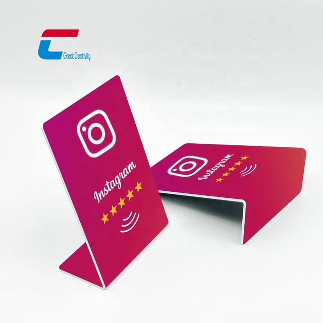 Programmable Nfc Cards PVC Stand Display Social Media Yelp Acrylic Nfc QR google Personalized Stands for Restaurant
