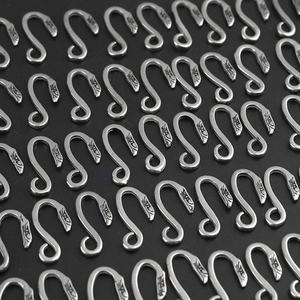 Collar de Acero Inoxidable con Cruz, Accesorio con Disco en Forma de Cruz y Cadena de Acero de Titanio con Gancho de Águila, Cadena Tai-go - Product Image 3