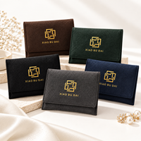 Pochette à bijoux en velours noir personnalisée avec logo en feuille d'or pour l'emballage des bagues, fabrication directe en usine OEM ODM