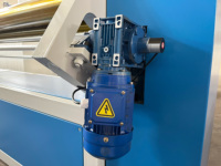Machine de pliage asymétrique à 3 rouleaux à haute efficacité ESR 8X1000 pour le travail des tôles