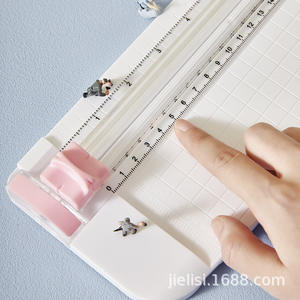 Coupe-<span class=keywords><strong>papier</strong></span> de bureau manuel A5 9192 avec tête d'outil de sécurité et règle auxiliaire pour couper le <span class=keywords><strong>papier</strong></span> - Product Image 5