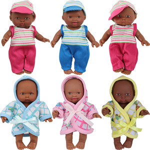 Nouvelle poupée convertible mignonne de 5,5 pouces avec capuche, poupée africaine noire, poupée de jeu pour enfants, poupée Reborn, vente en gros - Product Image 1