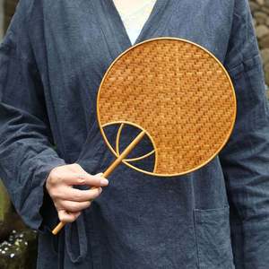 Éventail en bambou fait main de style chinois rétro, écologique, motif quadrillé, technique de peinture, pour rafraîchissement estival, entièrement fait main - Product Image 4