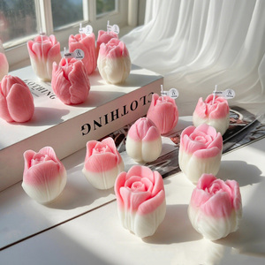 Bougie parfumée décorative à la cire de soja aux fleurs de tulipe - Product Image 4