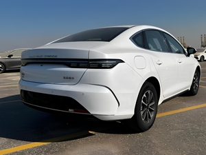 Auto Eléctrico BYD Destroyer 05 2024 de Cuatro Ruedas - Product Image 5
