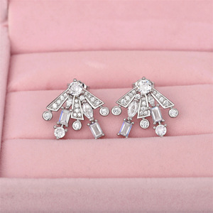 Orecchini a Forma di Fuochi d'Artificio per Donne, Gioielli per Orecchie Geometrici Scintillanti alla Moda - Product Image 3