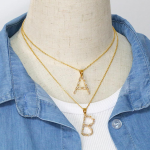 Liontin Huruf Awal CZ Baguette Putih Personal Ukuran Besar Kalung Custom Perhiasan Kuningan Berkualitas Tinggi - Product Image 3