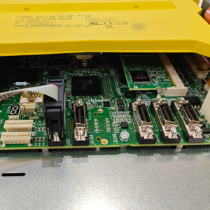 A02B-0348-B500 OI-MF Vertical 10.4 pouces FANUC - Product Image 4