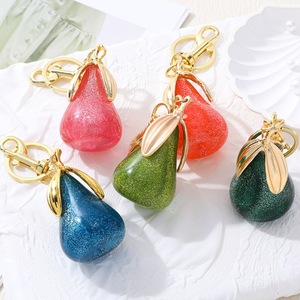 Vendita calda portachiavi di frutta nuovo creativo carino portachiavi con luce pera dorata per borsa ciondolo piccolo regalo gioielli all'ingrosso - Product Image 1