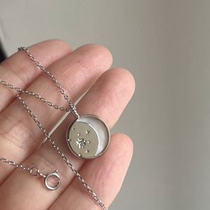 Gioielli alla Moda, Collana con Ciondolo Luna e Stella in Perla Bianca, Catena a Maglia Placcata Oro in Argento Sterling 925 per Donne - Product Image 5