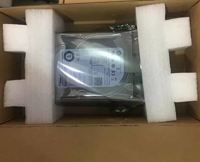 RWR8F - 2.4TB 10K RPM 2.5" SAS 12G ST2400MM0159 HDD for ME4/ME5 Series