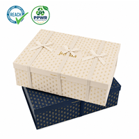 Boîte cadeau pour montre avec estampage à chaud personnalisé, plateau en mousse EVA protectrice, base rigide avec couvercle, emballage pour ensemble de bracelets de montre de luxe