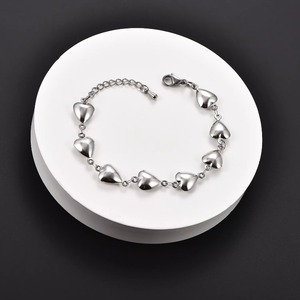 Collier, bracelet et chevillères d'été en acier inoxydable avec cœurs multiples, étanches, bijoux de personnalité pour femmes et filles, idéaux pour les vacances à la plage - Product Image 1