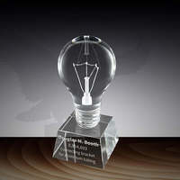 Trophée d'ampoule Edison en cristal optique Noble Free Mold avec Logo personnalisé Base Crystal Innovation Awards
